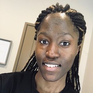 Meet your Posher, Desiree